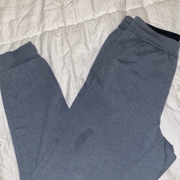 Lululemon- men’s jogger pant - small - Picture 3 of 3